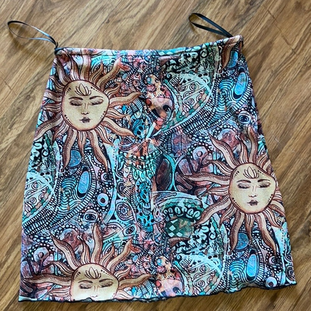Sun detailed mini skirt.
